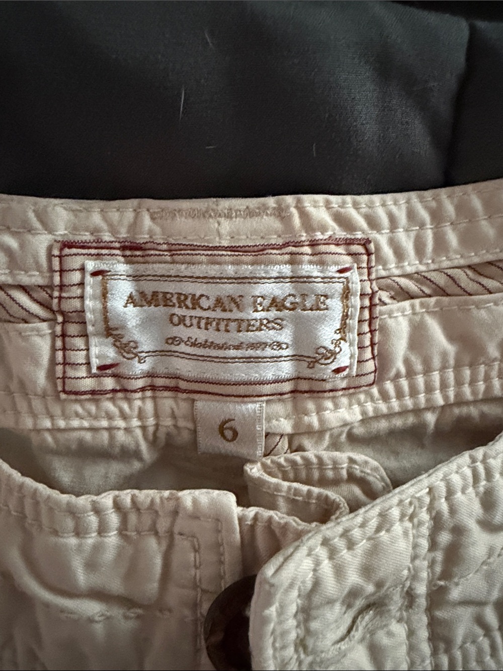 American Eagle Outfitters Cream Women's Shorts Size 6 - Picture 2 of 4